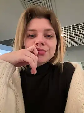 Snapshot of ValenciaShock chatting on February 2026 06:58:01 AM ValenciaShock online show from February 2026 06:58:01 AM