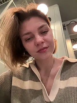 Snapshot of ValenciaShock chatting on February 2026 06:48:02 AM ValenciaShock online show from February 2026 06:48:02 AM