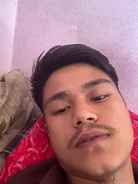 Hullax online show from November 2025 05:00:02 AM