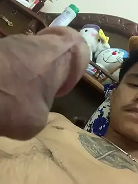 Hullax online show from November 2025 04:54:01 PM