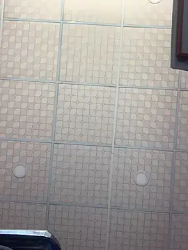 Hullax online show from November 2025 05:19:02 AM