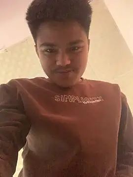 Hullax online show from March 2026 02:35:01 AM