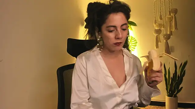 Mala Bad online show from February 2025 04:13:02 PM