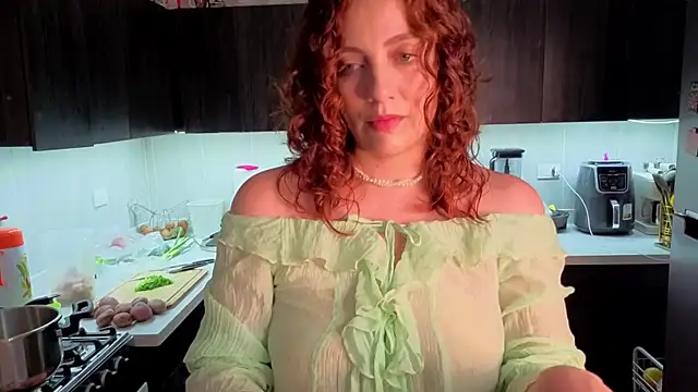 Snapshot of Mala_Bad chatting on May 2026 02:54:02 PM Mala Bad online show from May 2026 02:54:02 PM