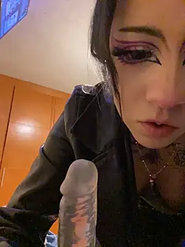 Lucygothic online show from October 2025 11:22:02 AM