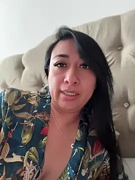 Snapshot of Karina_Yang chatting on July 2026 07:25:01 PM Karina Yang online show from July 2026 07:25:01 PM