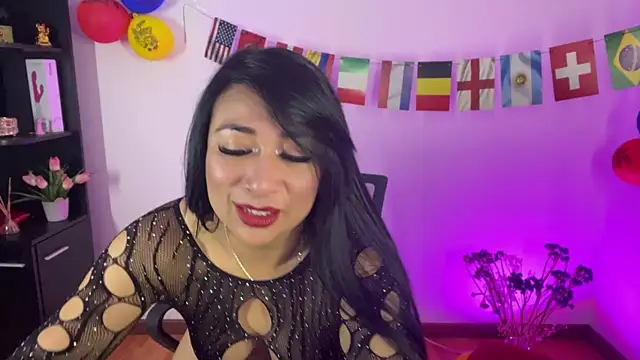 Snapshot of Karina_Yang chatting on July 2026 11:02:01 PM Karina Yang online show from July 2026 11:02:01 PM