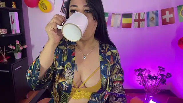 Snapshot of Karina_Yang chatting on July 2026 09:50:02 AM Karina Yang online show from July 2026 09:50:02 AM