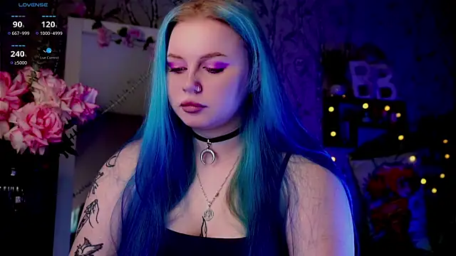Moon Valkyrie online show from February 2025 02:59:02 PM