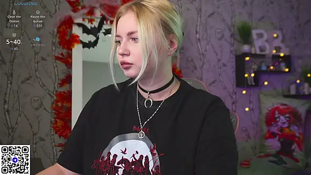 Moon Valkyrie online show from October 2025 11:30:01 AM