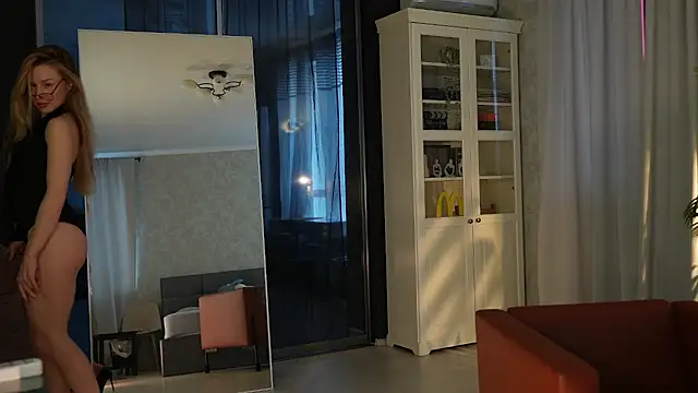 seeunexttime0 online show from February 2026 04:13:02 AM