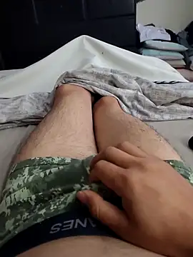 LuqenZo online show from February 2026 11:42:02 AM