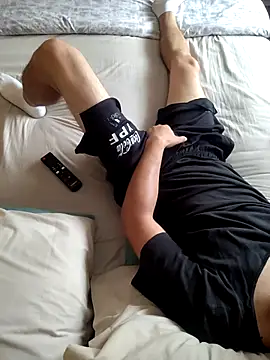 LuqenZo online show from February 2026 02:28:02 PM