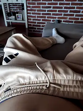 LuqenZo online show from March 2026 05:11:02 PM