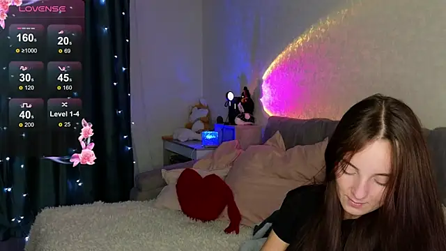 Silver rains online show from September 2025 08:59:01 PM