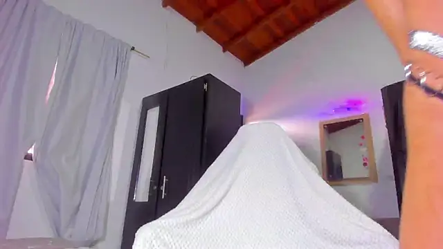 Stormeass online show from March 2026 08:10:01 PM