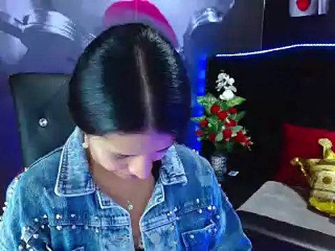 Snapshot of VALERY_MEER chatting on December 2024 11:51:02 AM VALERY MEER online show from December 2024 11:51:02 AM