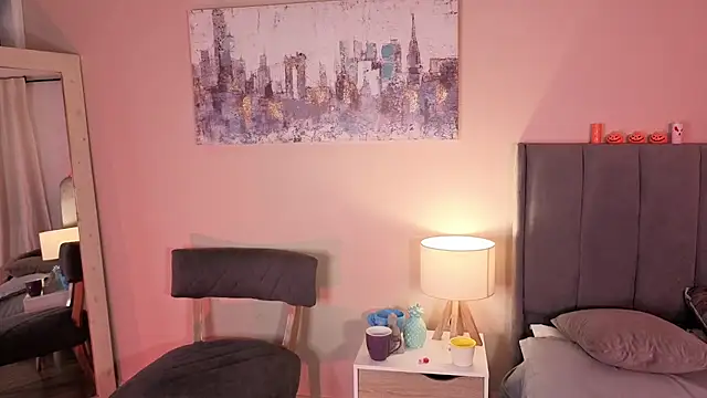 MiaFranklyn online show from October 2025 02:30:02 PM