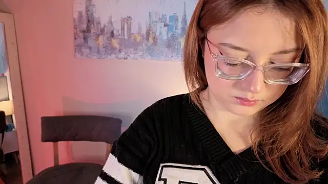 MiaFranklyn online show from October 2025 01:19:01 PM