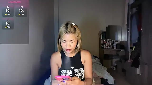 iamYourBestGirl online show from June 2026 08:32:02 AM