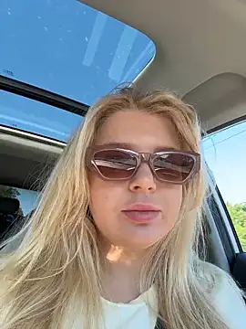 Snapshot of OdriOlsens chatting on June 2026 11:37:01 AM OdriOlsens online show from June 2026 11:37:01 AM