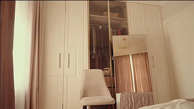 MilaDYstarlight online show from March 2026 01:17:01 PM