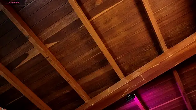 zinnia mosley online show from April 2026 12:17:01 PM