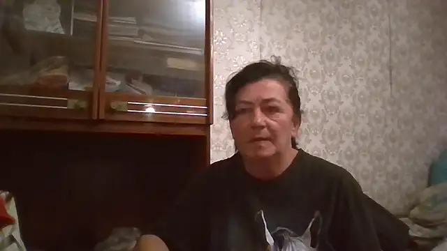 GypsiQueen2 online show from September 2025 07:54:02 PM