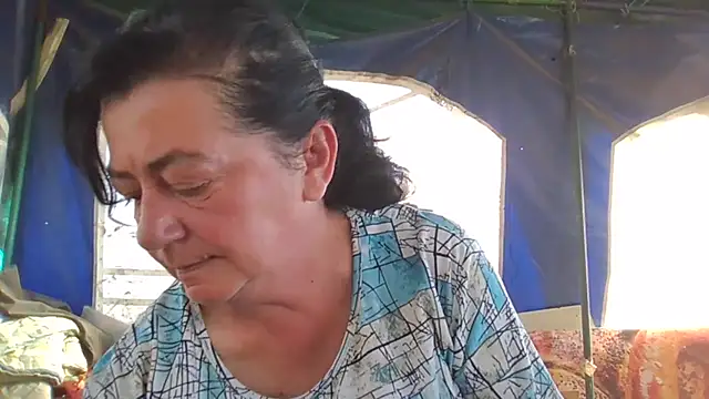 GypsiQueen2 online show from September 2025 07:02:02 AM