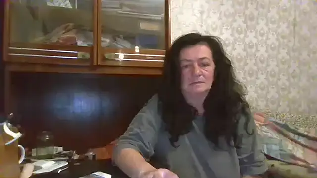 GypsiQueen2 online show from November 2025 06:51:01 PM