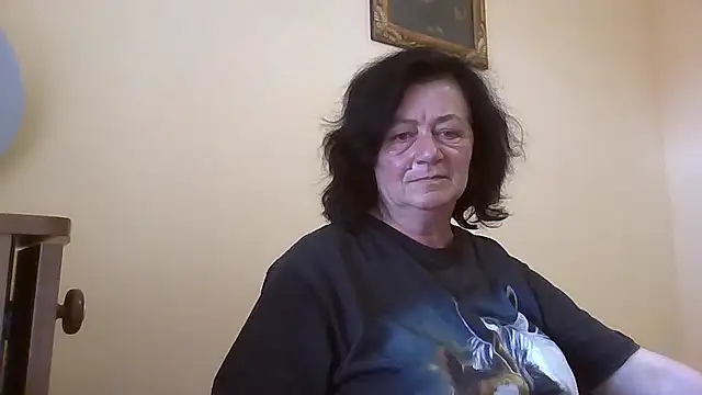 GypsiQueen2 online show from May 2026 03:29:01 PM