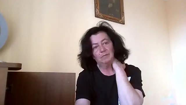 GypsiQueen2 online show from May 2026 05:07:01 PM