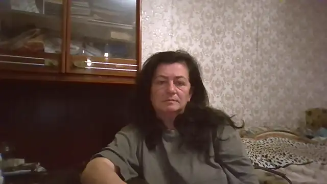 GypsiQueen2 online show from November 2025 04:00:02 PM