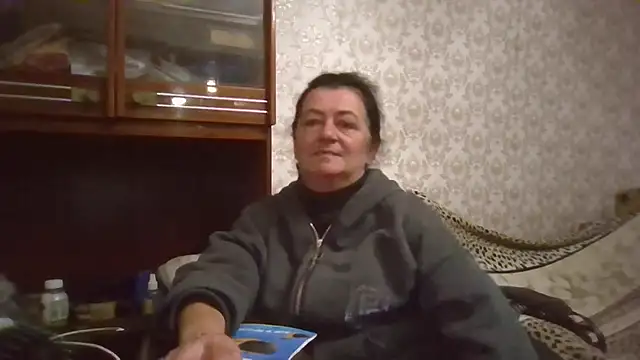 GypsiQueen2 online show from October 2025 06:08:01 PM