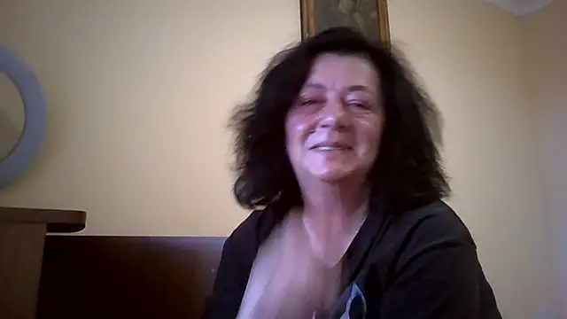 GypsiQueen2 online show from June 2026 05:28:01 PM