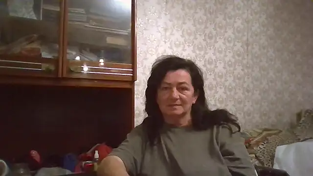 GypsiQueen2 online show from November 2025 04:11:02 PM