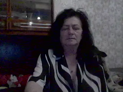 GypsiQueen2 online show from March 2025 05:17:02 PM