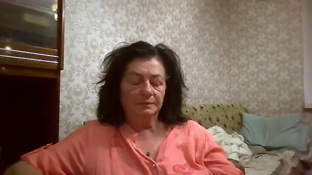 GypsiQueen2 online show from June 2026 12:38:02 AM