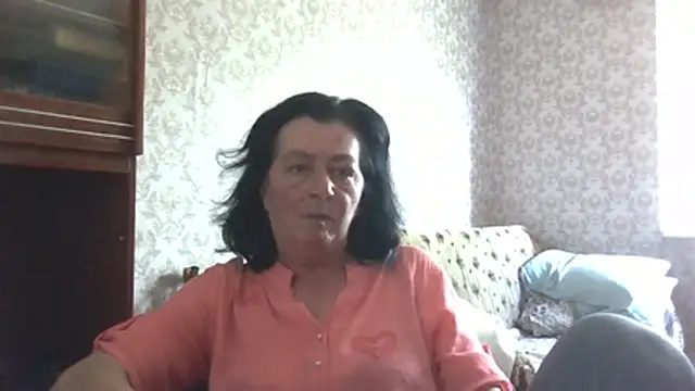 GypsiQueen2 online show from June 2026 12:33:01 PM