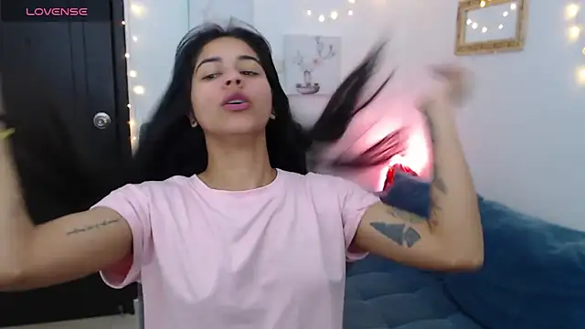 imSophia online show from April 2026 04:19:01 AM