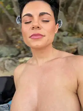 LukeLouHarvey online show from November 2025 03:50:02 AM