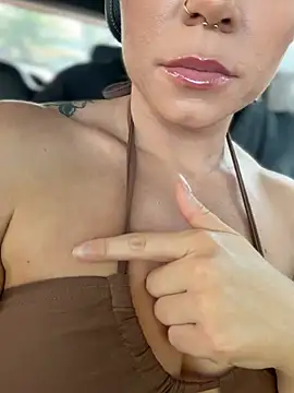 LukeLouHarvey online show from February 2026 03:48:01 AM