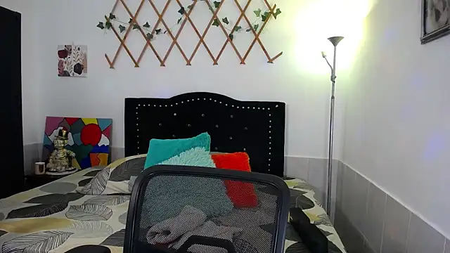 naughty girl 4u online show from March 2026 08:31:02 PM