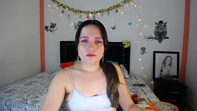 Snapshot of naughty_girl_4u chatting on March 2025 08:01:02 PM naughty girl 4u online show from March 2025 08:01:02 PM