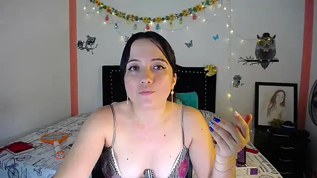Snapshot of naughty_girl_4u chatting on March 2025 10:53:01 PM naughty girl 4u online show from March 2025 10:53:01 PM