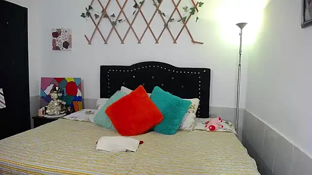 naughty girl 4u online show from May 2026 08:42:02 PM