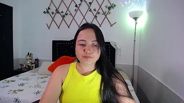 naughty girl 4u online show from December 2025 06:00:01 PM