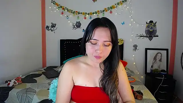 Snapshot of naughty_girl_4u chatting on March 2025 05:52:02 PM naughty girl 4u online show from March 2025 05:52:02 PM