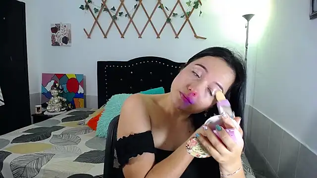 naughty girl 4u online show from April 2026 05:38:02 PM