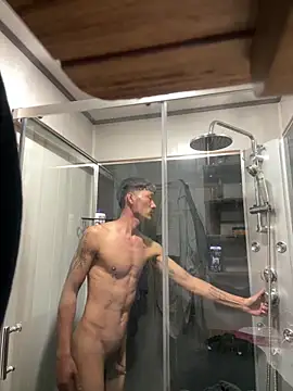 juniiorre online show from April 2026 05:52:02 PM